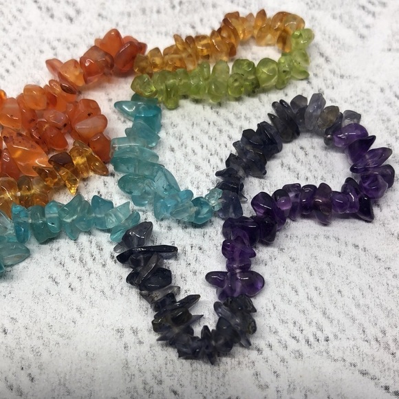 ARTISAN semi precious stone chips boho style necklace colorful single strand. - Picture 2 of 5